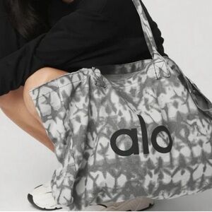 ALO Yoga Black and Gray Patterned Tote Bag